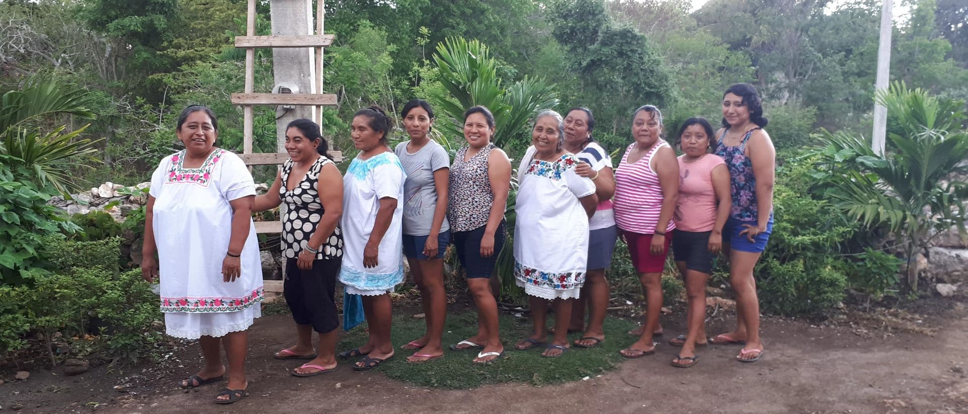 Muyuche women header